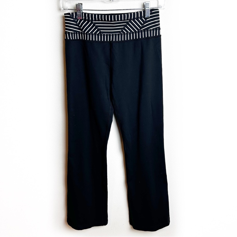 Lululemon reversible black and white striped waist cropped pants size: 4